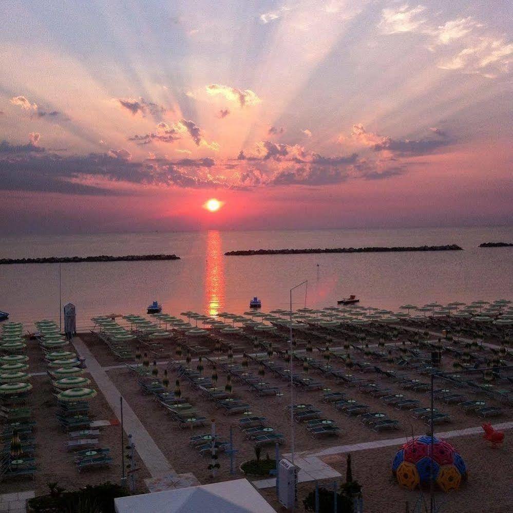 Florida Park Hotel Bellaria-Igea Marina Exterior foto